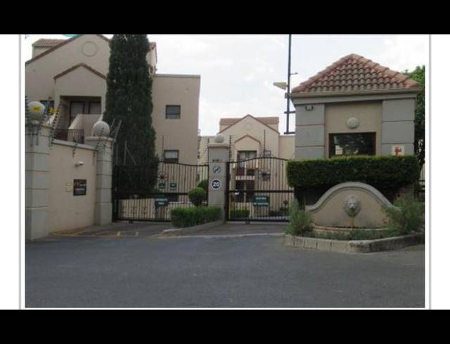 2 BEDROOM APARTMENT FOR SALE IN SUNNINGHILL